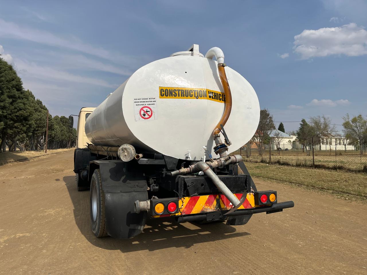 1996 Mercedes Benz Water Tanker Truck 9000L - Image 7