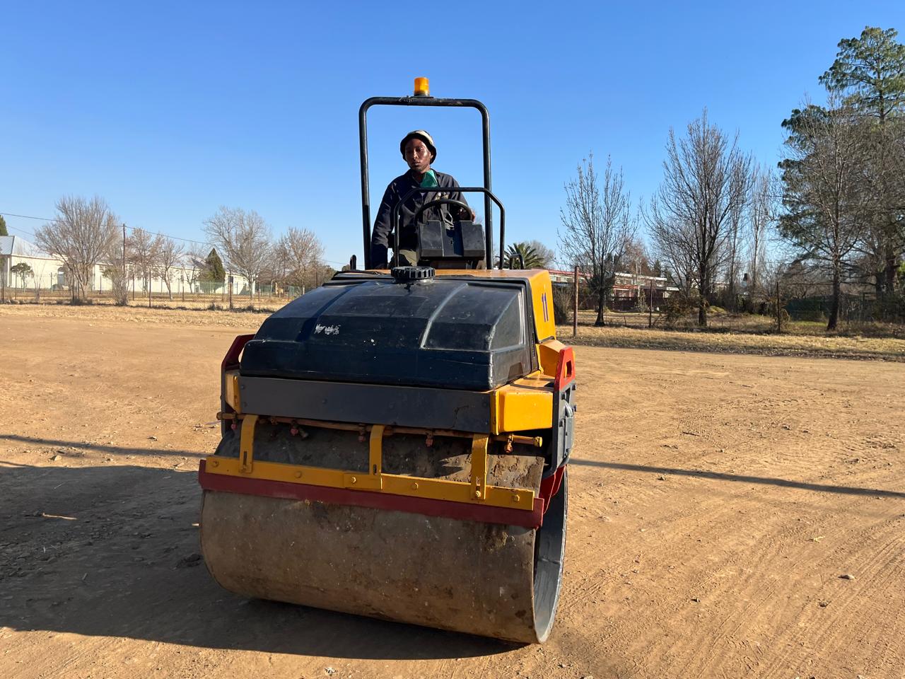 Dynapac CC142 Ride-On Roller - Image 2