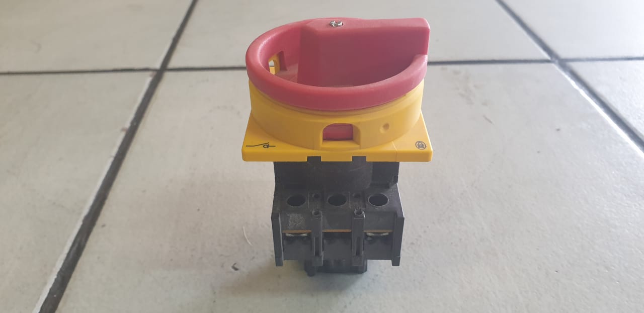 Eaton Moeller P1-32 Main Switch 3 Pole 32 A Emergency-Stop Function - Image 2