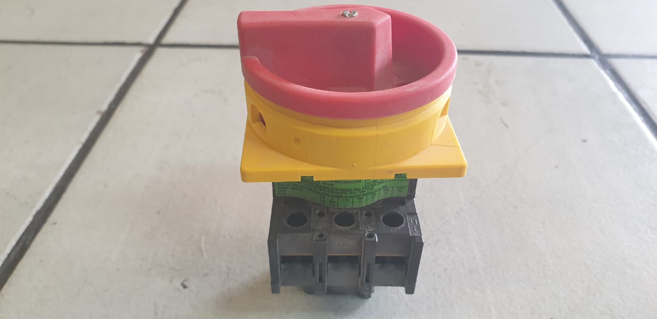 Eaton Moeller P1-32 Main Switch 3 Pole 32 A Emergency-Stop Function - Image 4