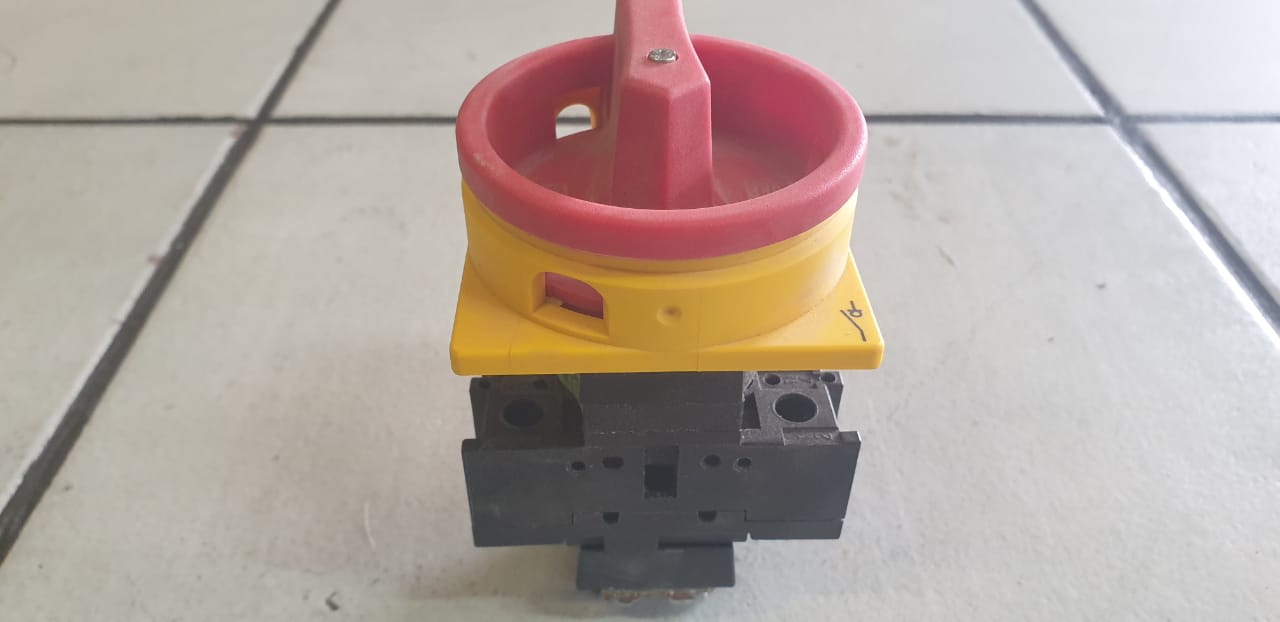 Eaton Moeller P1-32 Main Switch 3 Pole 32 A Emergency-Stop Function - Image 5