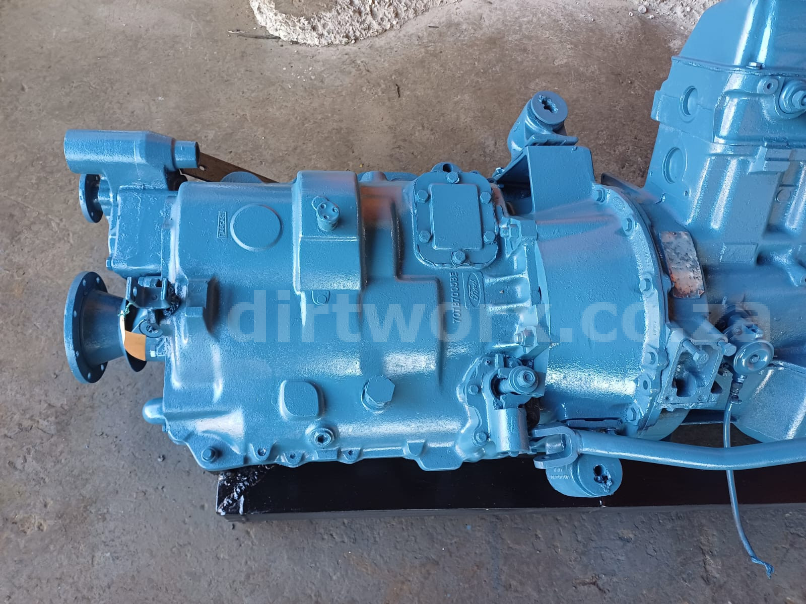 Ford D1213 Truck Gearbox Ford 70TB-7005-BE