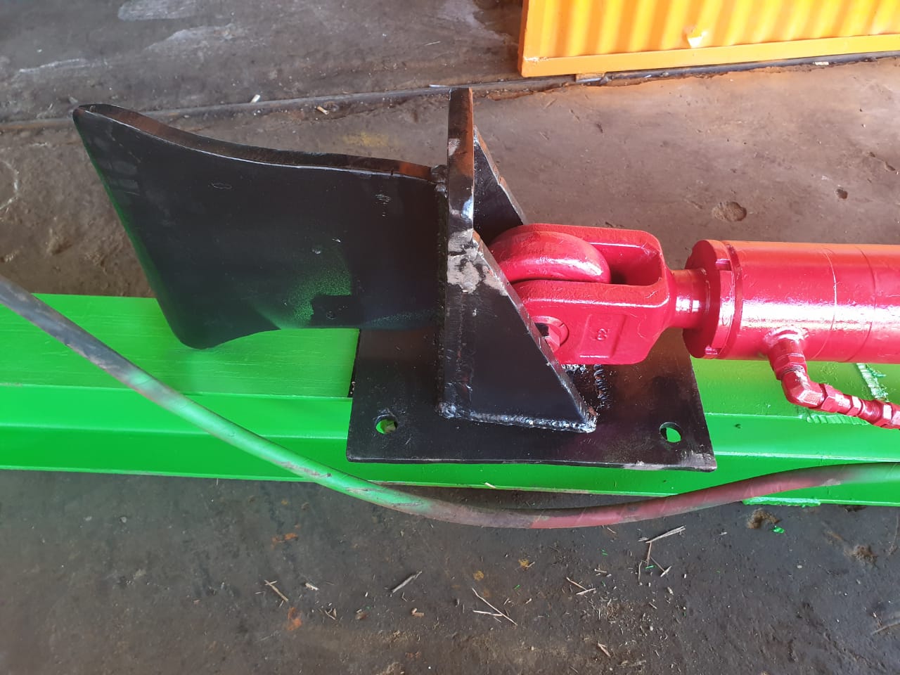 Hydraulic Wood Splitter - Image 2