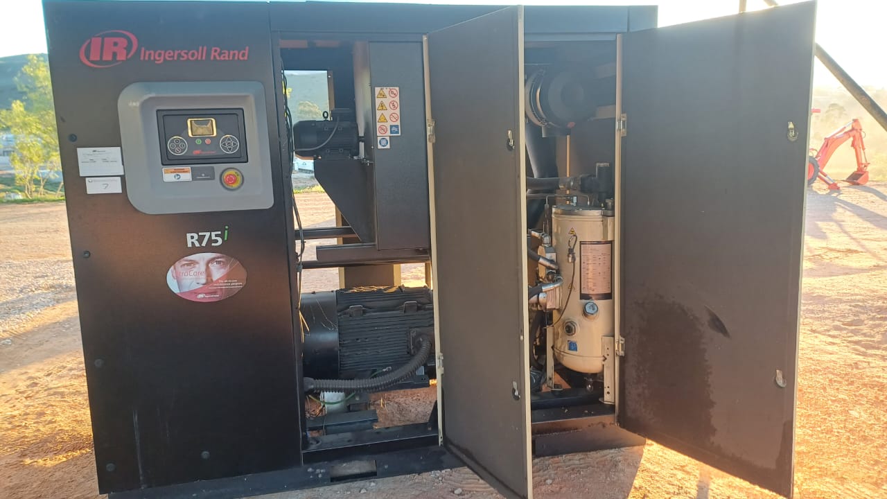 2011 Ingersoll Rotary Screw Air Compressor 75kW / 450CFM / 7,5 Bar - Image 4
