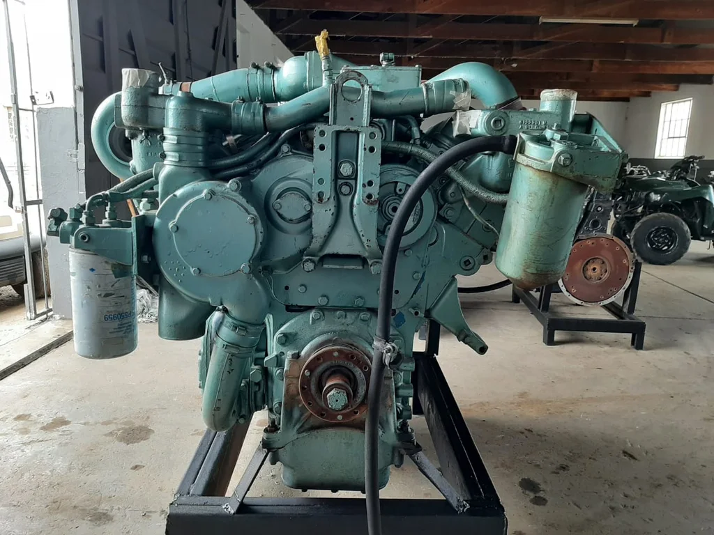 GM Detroit Diesel 12V71 Twin Turbo Engine - Image 4