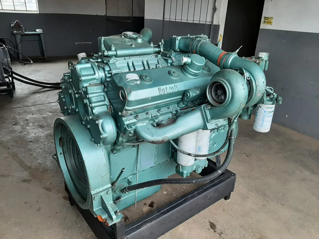 GM Detroit Diesel 12V71 Twin Turbo Engine - Image 5