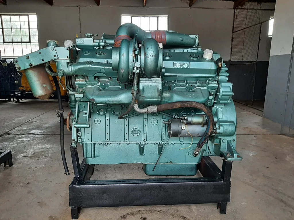 GM Detroit Diesel 12V71 Twin Turbo Engine - Image 9