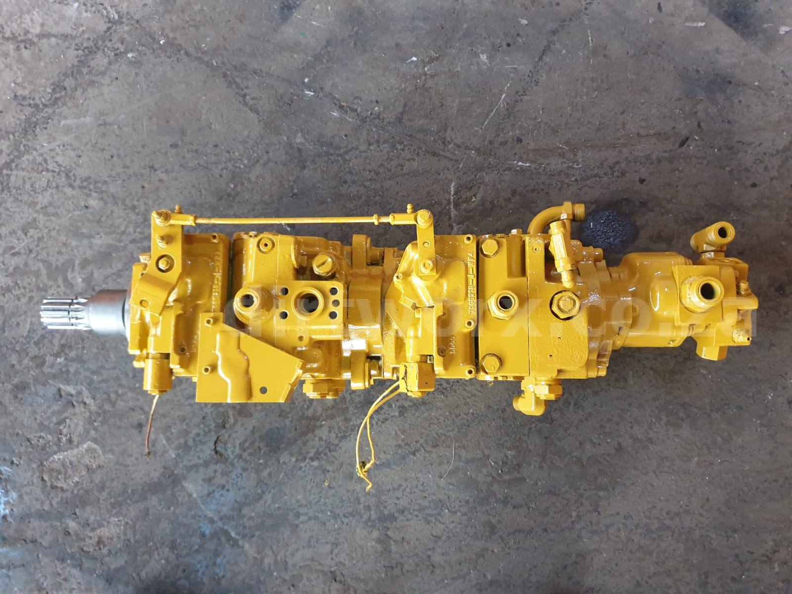 Sauer-Danfoss Variable Displacement Axial Piston Pump 90R055 - Image 3