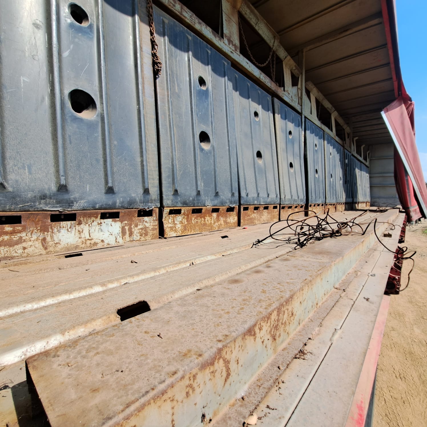 1999 Afrit Tautliner Interlink Beverage Trailer - Image 8