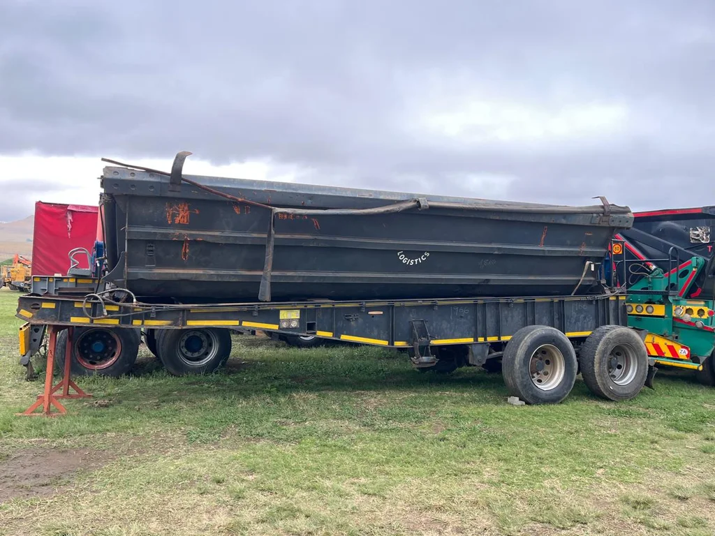 2006 SA Truck Bodies Side Tipper Trailer