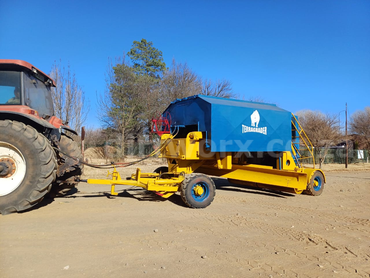 Sleepskraper met Roller Ripper en Watertank