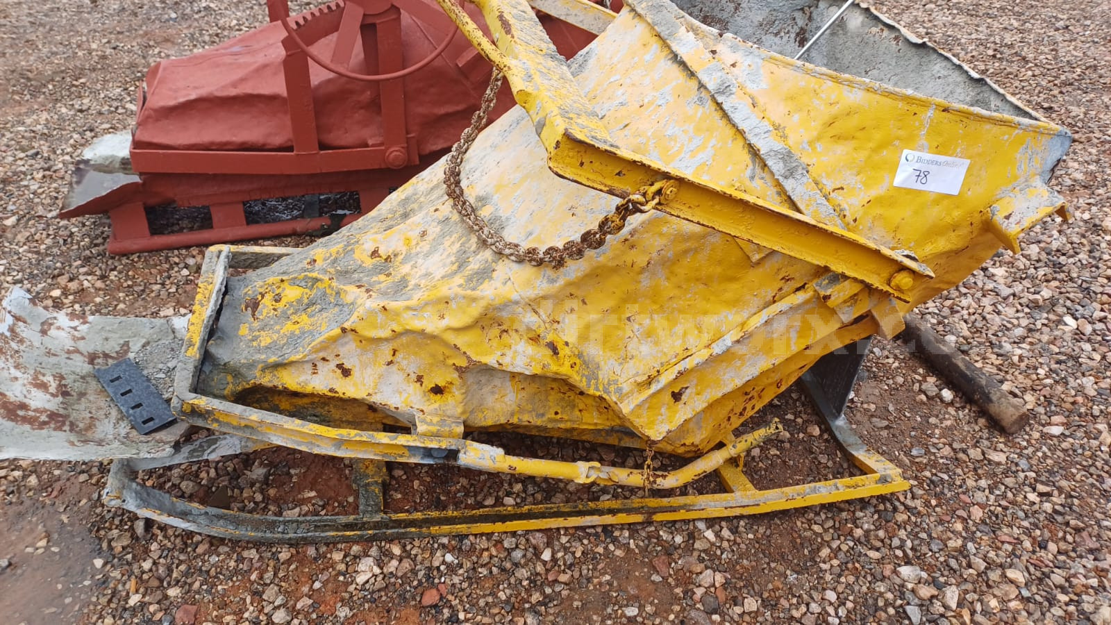 Turner Morris Banana Concrete Bucket 400L - Image 6