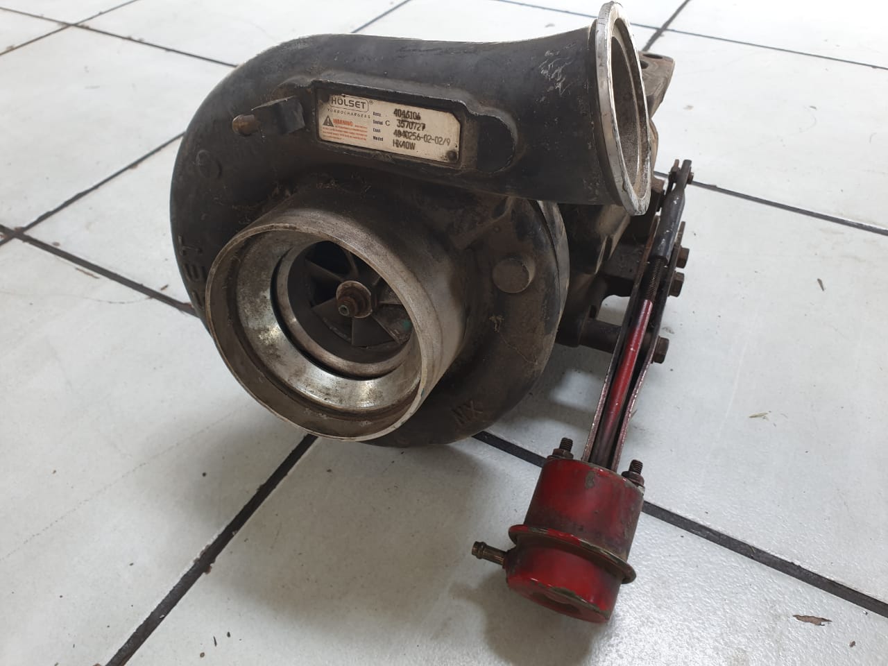 Holset HX40W Turbocharger 4046106