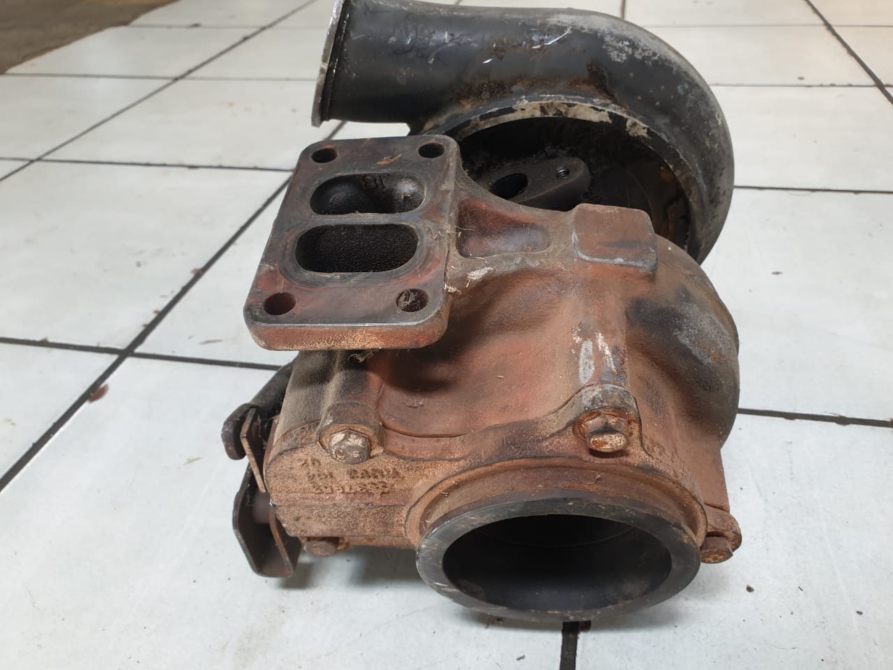 Holset HX40W Turbocharger 4046106 - Image 5