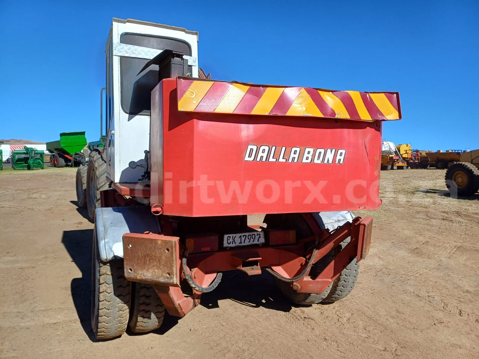 Drawbar Loading Crane - Image 2