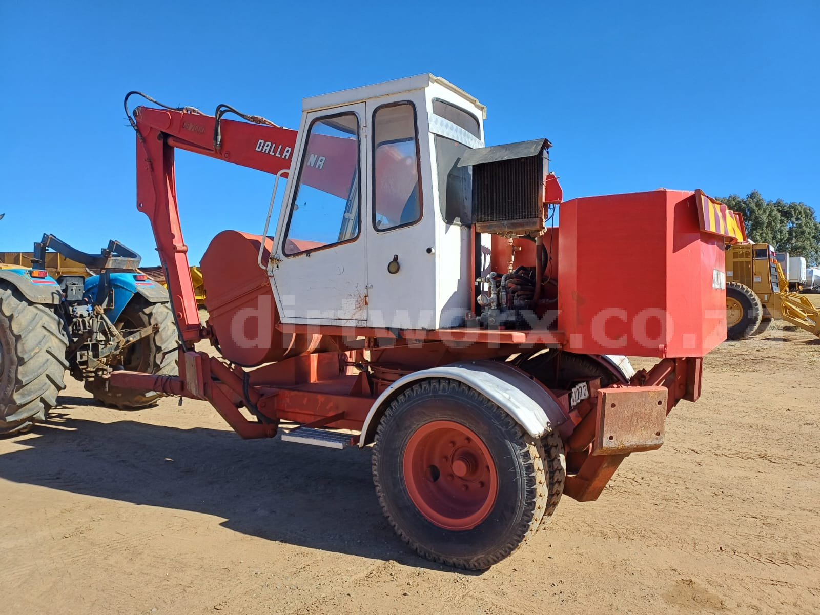 Drawbar Loading Crane - Image 3