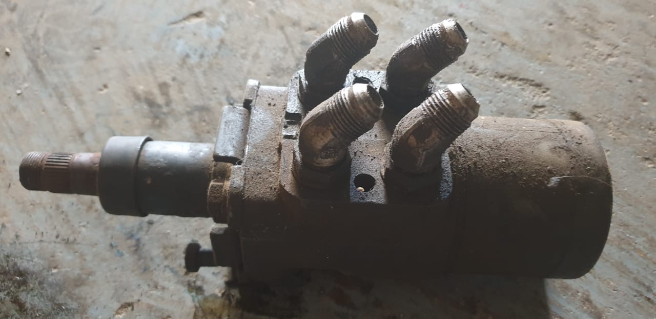 Eaton Char-Lynn Hydraulic Orbital Steering Control Valve 2111038602