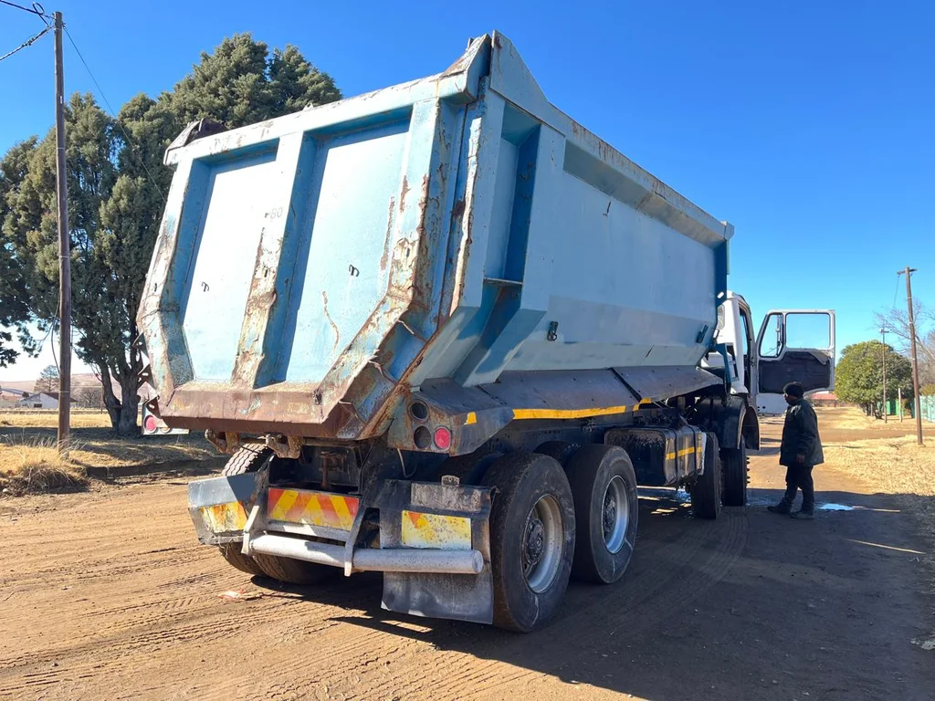 2008 Powerstar 4035 Tipper Truck - Image 3