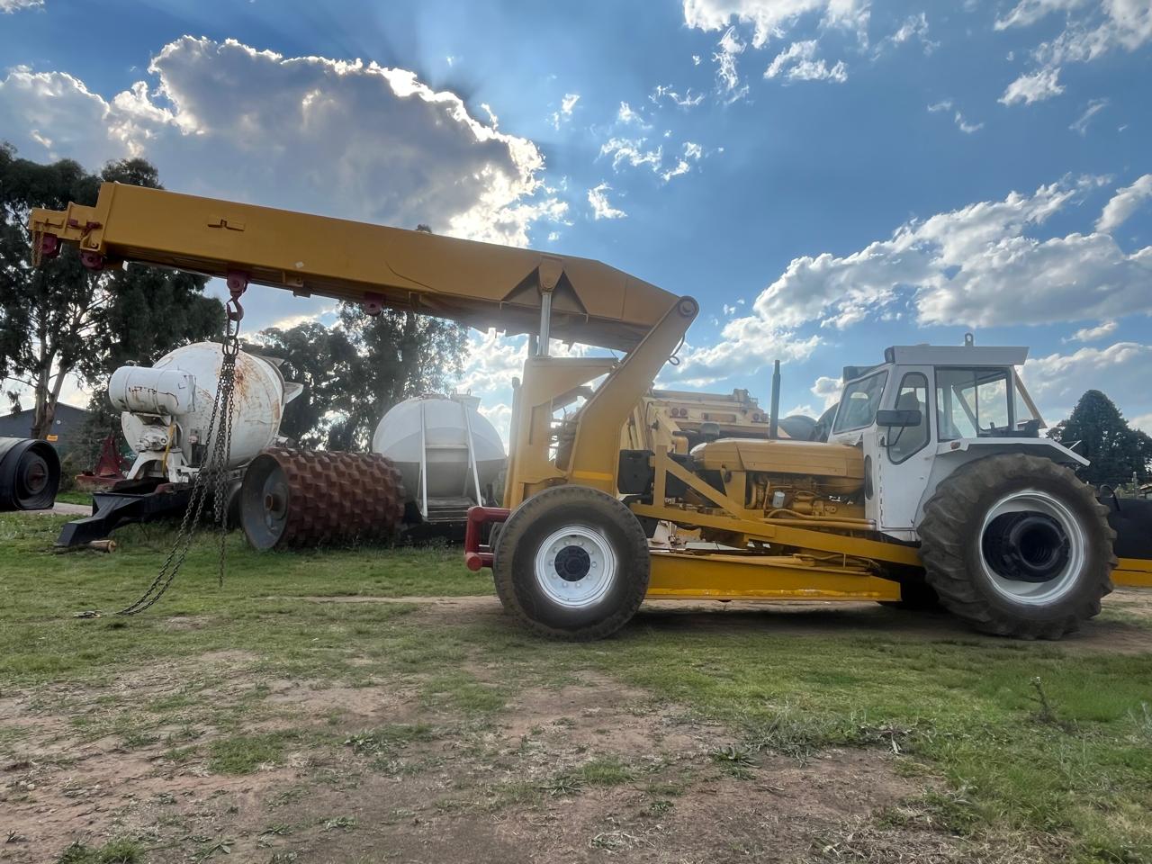 Ford Mobilift Carry Crane 12 Ton - Image 2