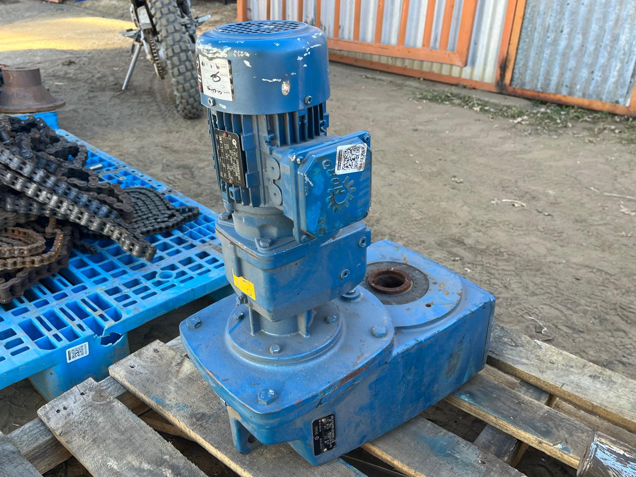 Nord SK 4282 Gear Motor 0.37kW Ratio 558.54