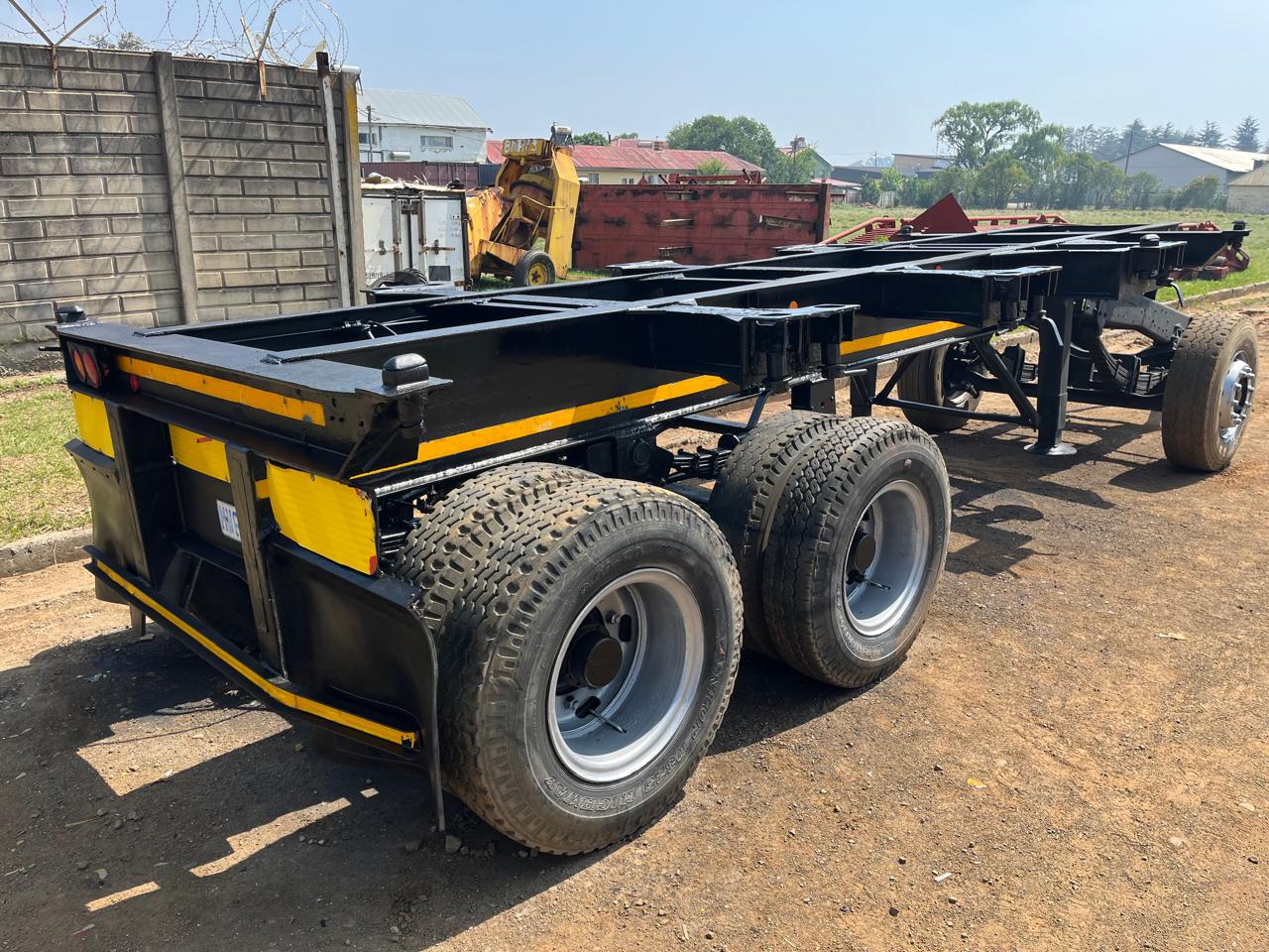 Henred Skeletal Container Trailer - Image 2