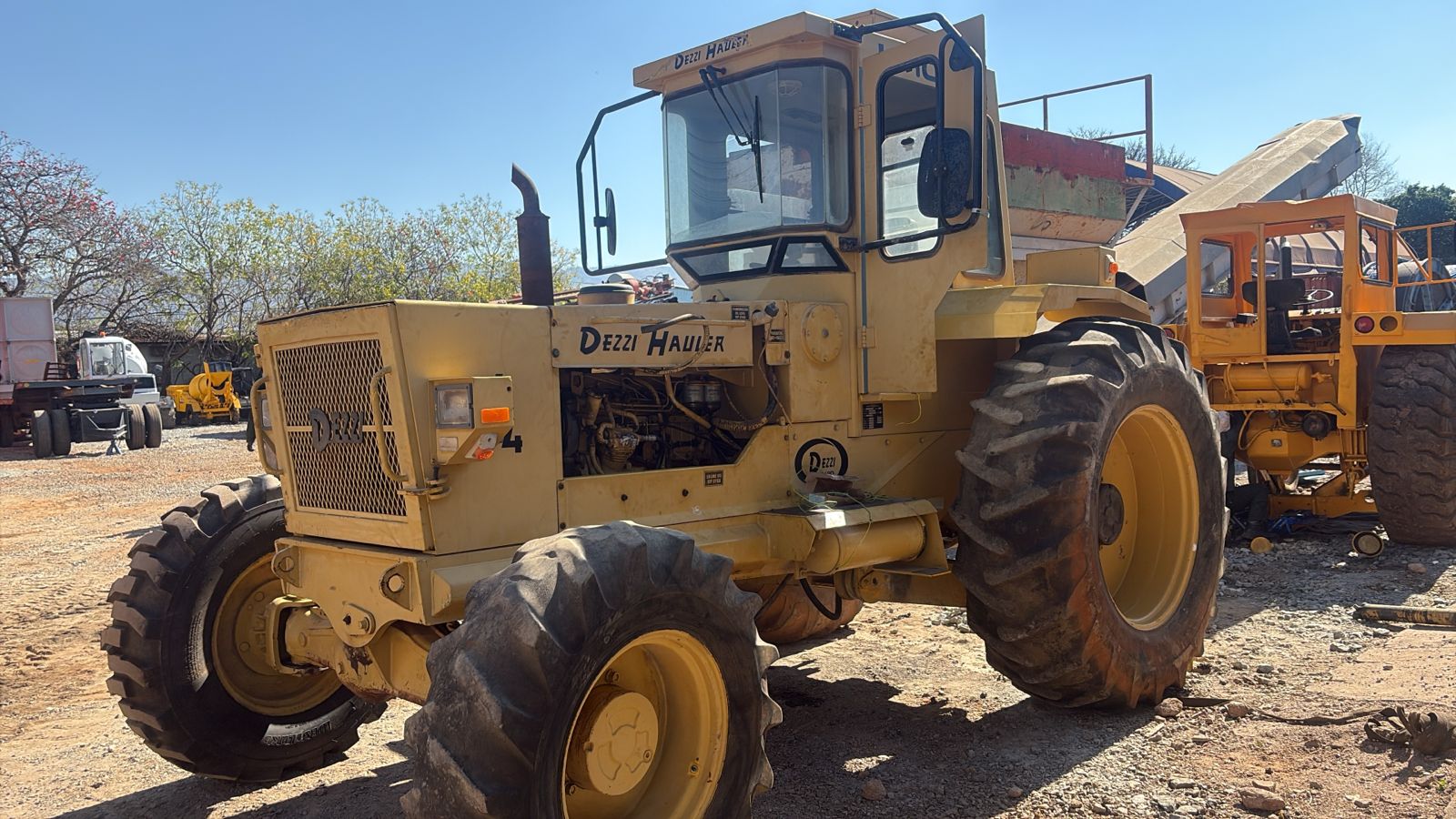Dezzi H90 Haulage Tow Tractor 4×4 - Image 2