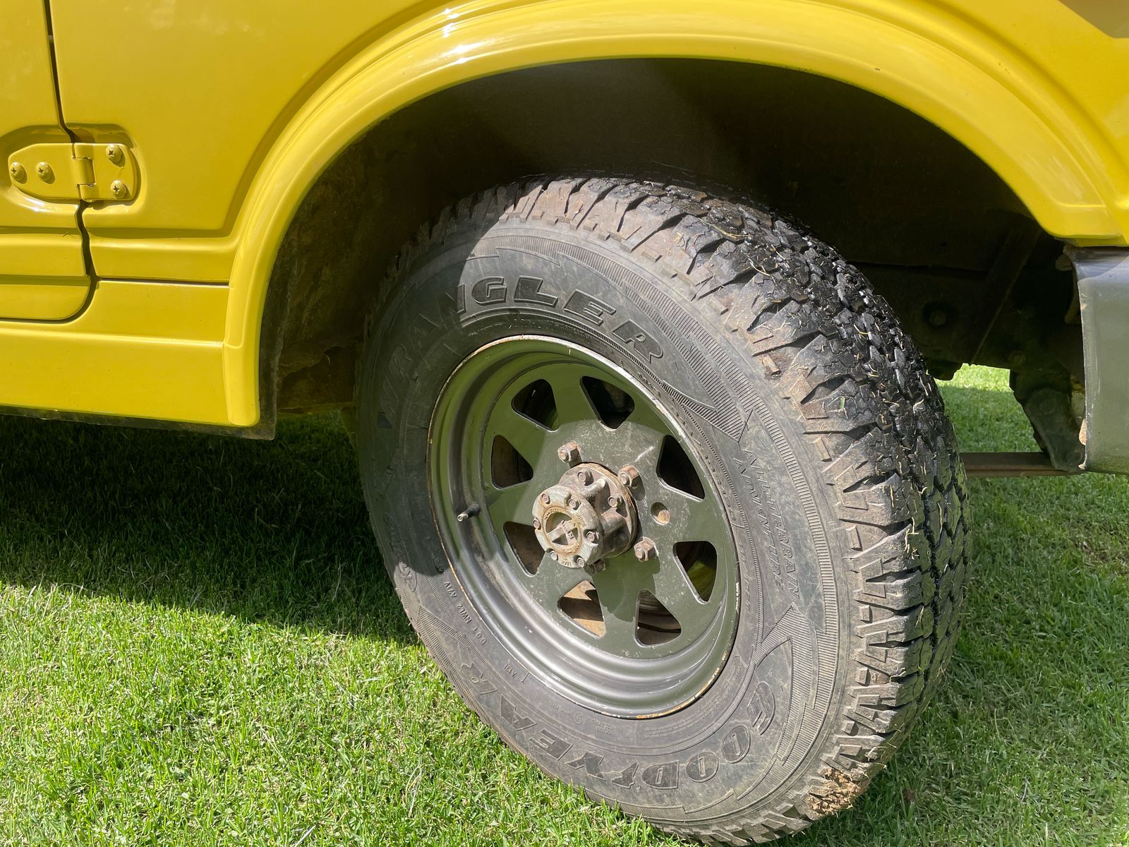 Suzuki SJ410 Jeep - Image 15