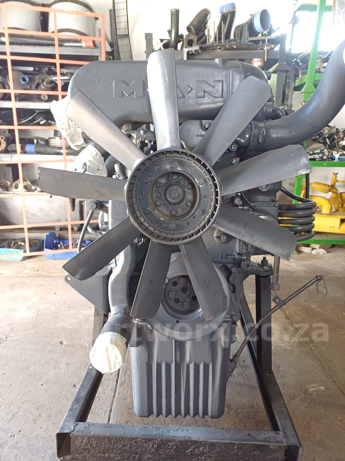 MAN D2565 Engine - Image 3