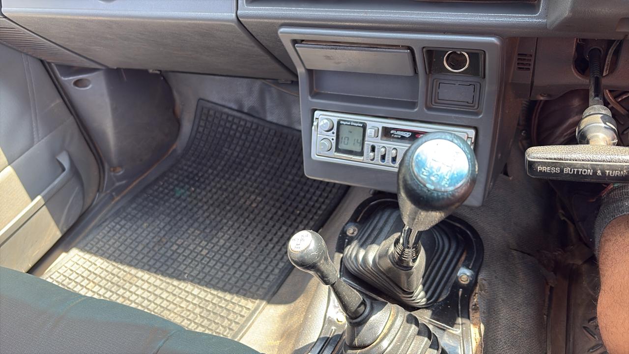 1997 Toyota Hilux Bakkie 2.4 Diesel 4×4 - Image 12