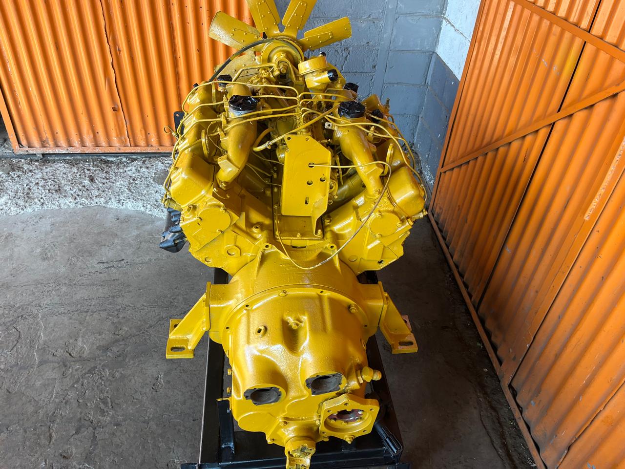Perkins V8 540 Engine with Transmission - Image 4