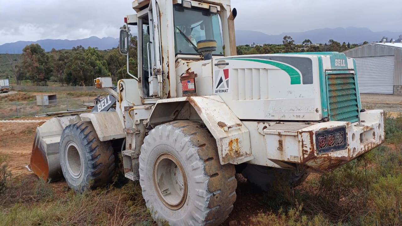 Bell L1706C Front End Loader - Image 7