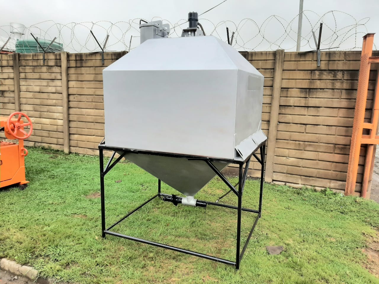 Mixing Tank 1500L - Image 4