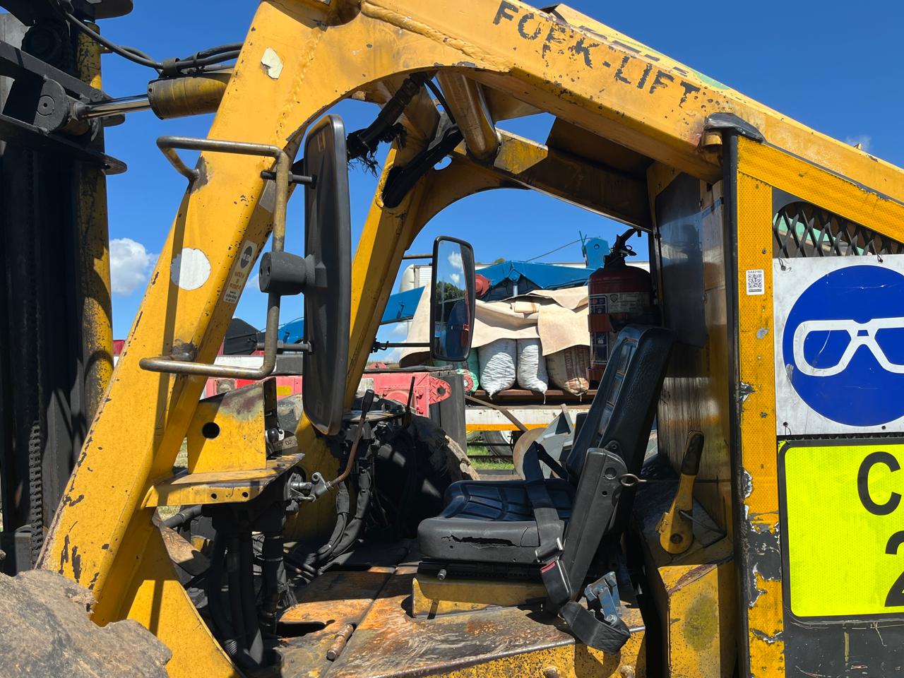 Bell 120 Rough Terrain Forklift 2.75 Ton - Image 3