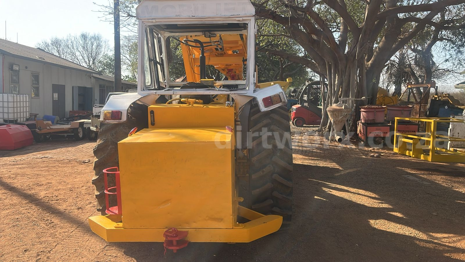 New Holland MH 12 Ton Mobilift Carry Crane - Image 3