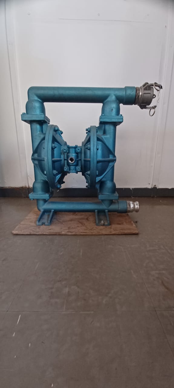 Blagdon Double Diaphragm Pump - Image 2