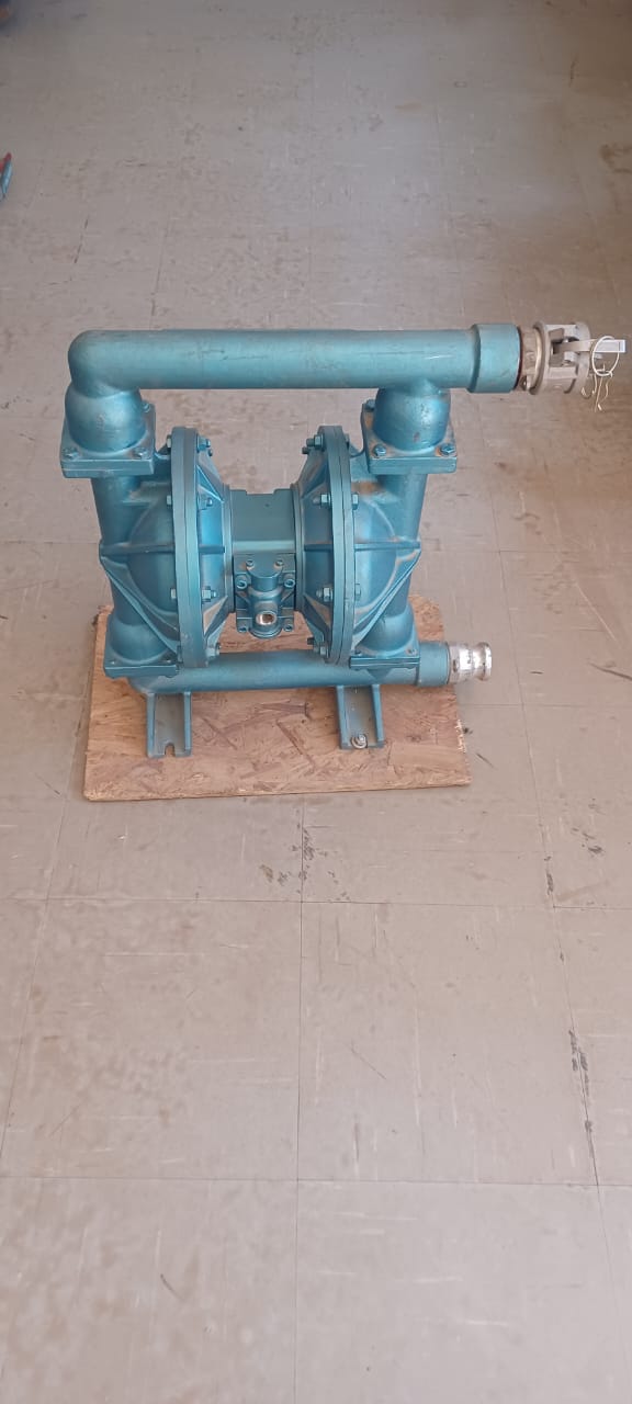 Blagdon Double Diaphragm Pump - Image 5