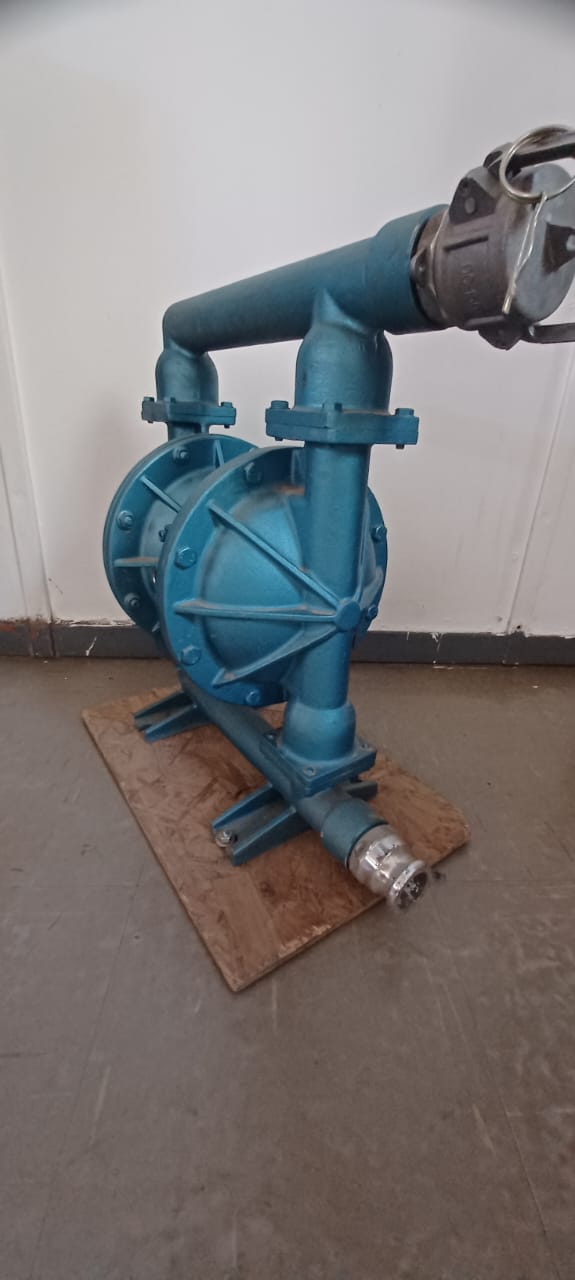 Blagdon Double Diaphragm Pump - Image 6