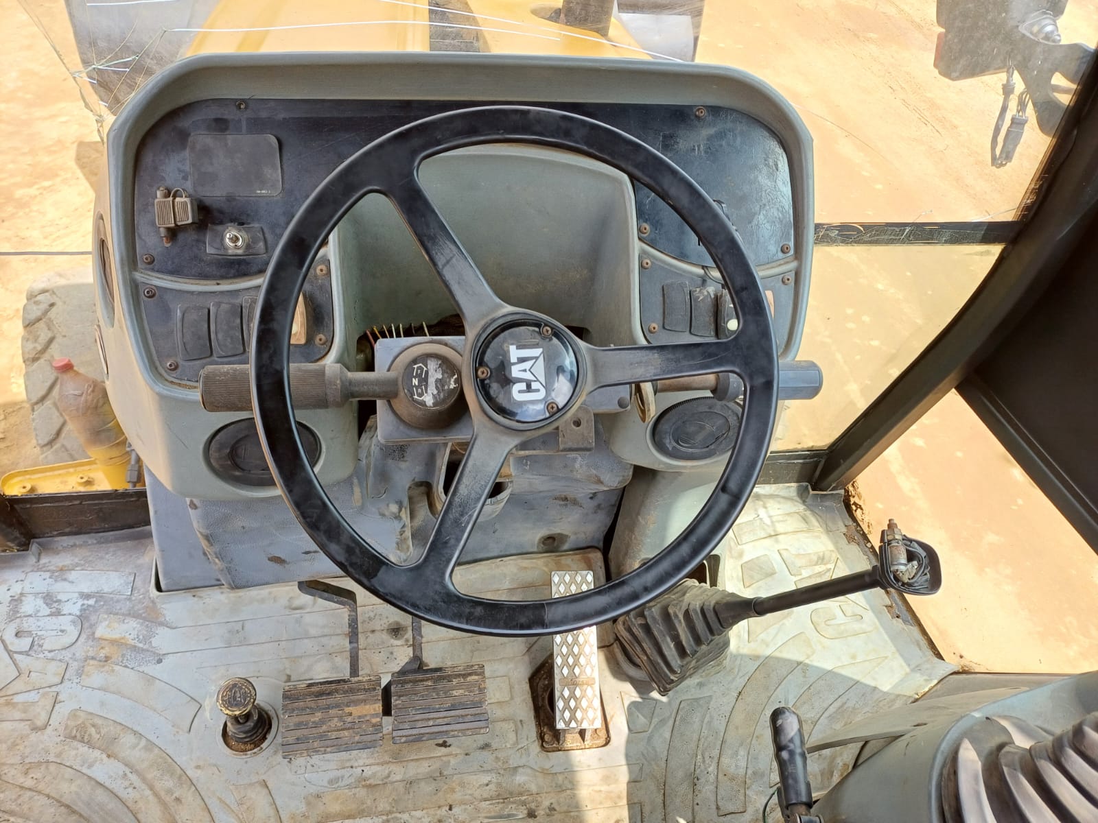 Caterpillar 416D TLB 2X4 - Image 13