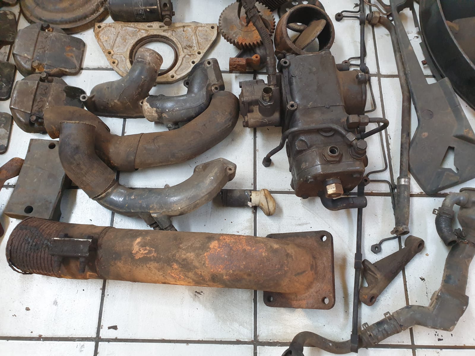 MAN D2876 LF25 Engine Spares - Image 13