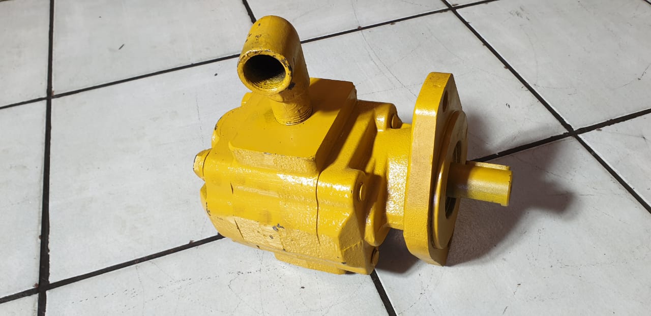 Commercial Shearing Hydraulic Pump CSN 013 2528 - Image 2