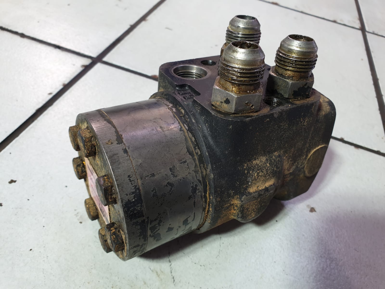 Eaton Char-Lynn Hydraulic Orbital Steering Control Valve 211-1012-002