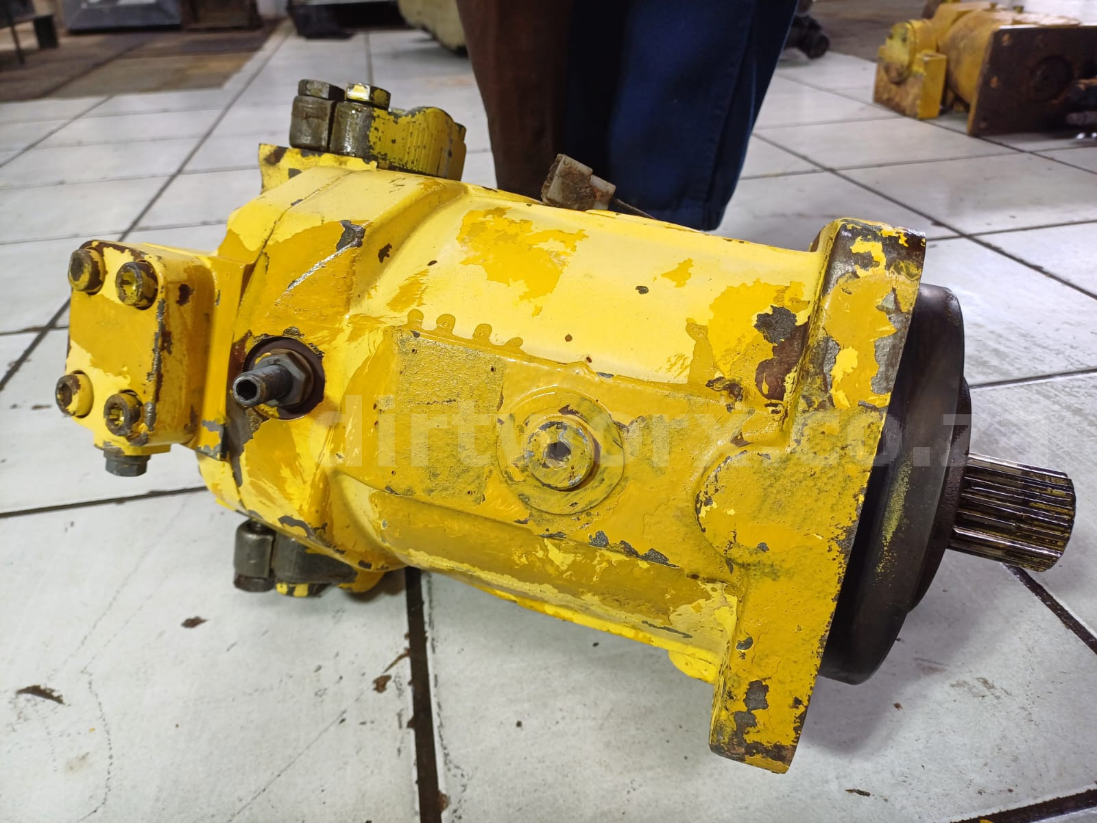 Rexroth Hydraulic Drive Motor - Image 8