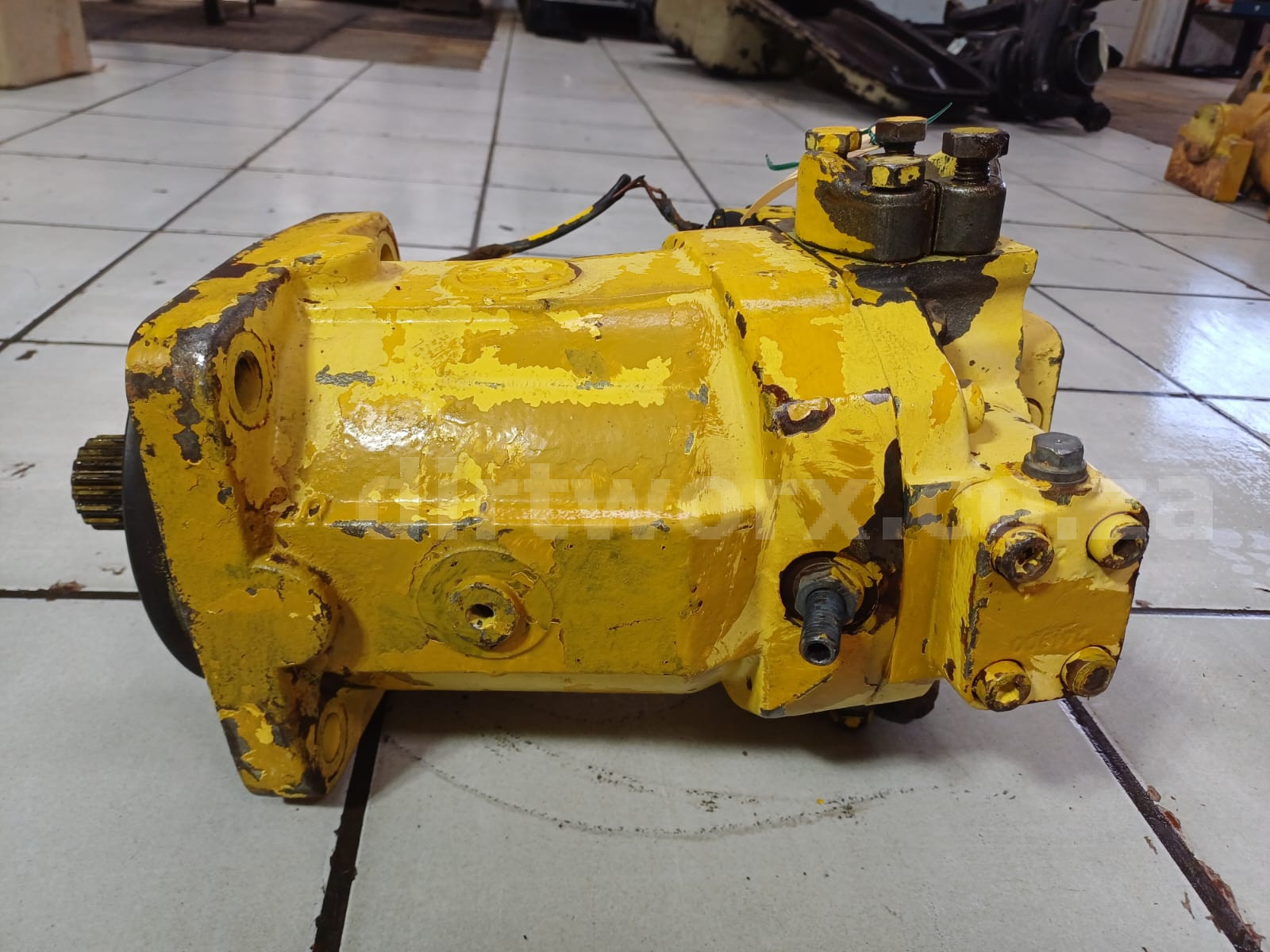 Rexroth Hydraulic Drive Motor - Image 3