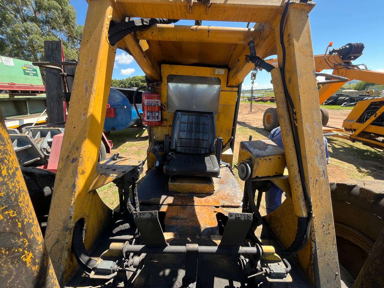 Bell 120 Rough Terrain Forklift 2.75 Ton - Image 4