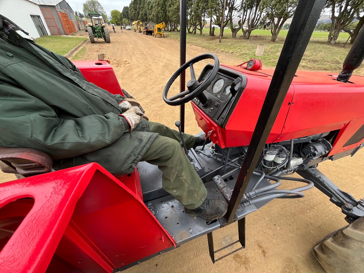 Massey Ferguson 440 Tractor - Image 9