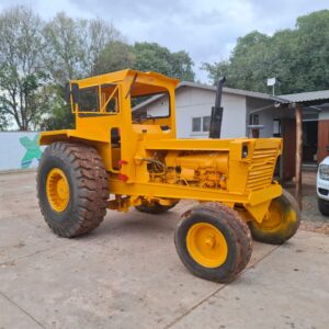 Bell 1756 Haulage Tow Tractor