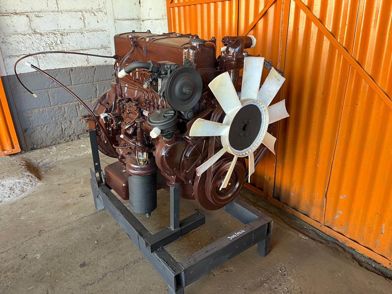 Mercedes Benz OM352A Engine - Image 3