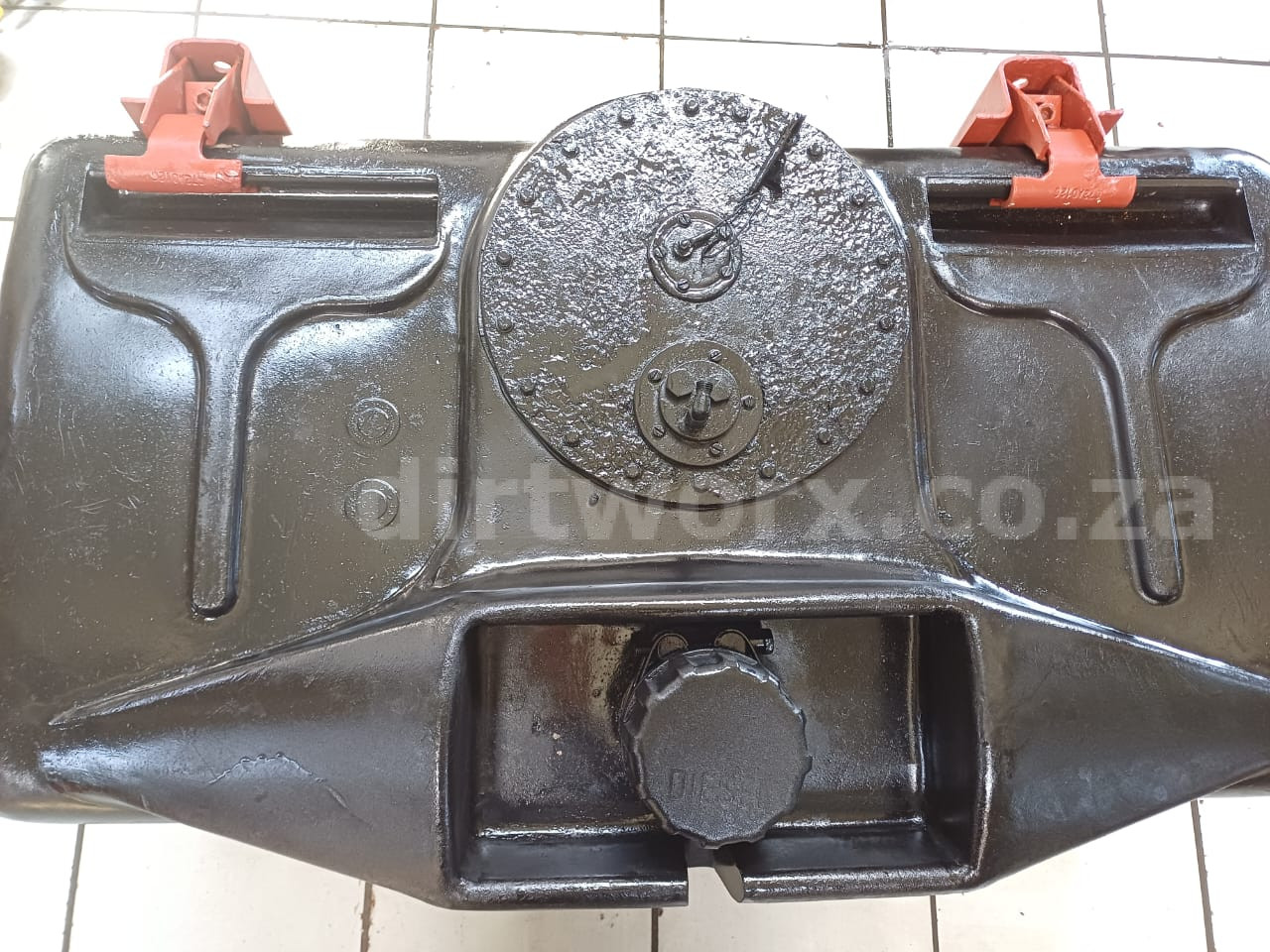 Truck Diesel Tank 230L - Image 2