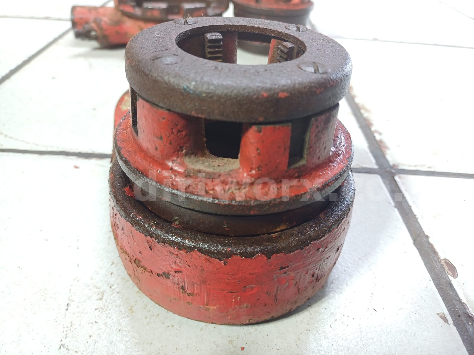 Super Ego Die Head Pipe Threader 31.75 mm - Image 3