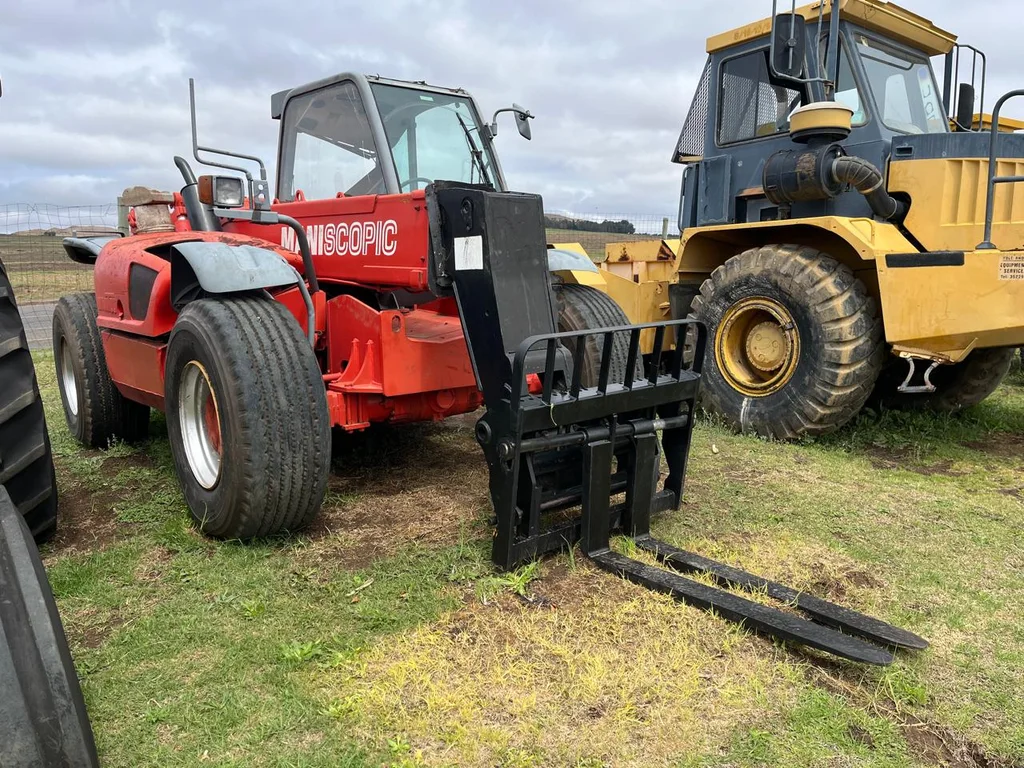 2008 Telehandler 4.5 Ton Manitou MLT845 - Image 3